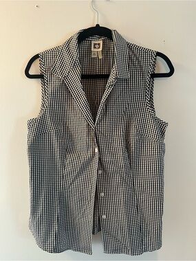 Anne Klein Black & White Gingham Sleeveless Button-Down Shirt